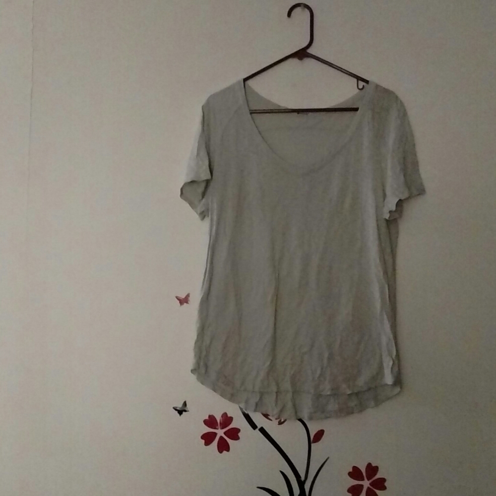 Semi-V neck Tee